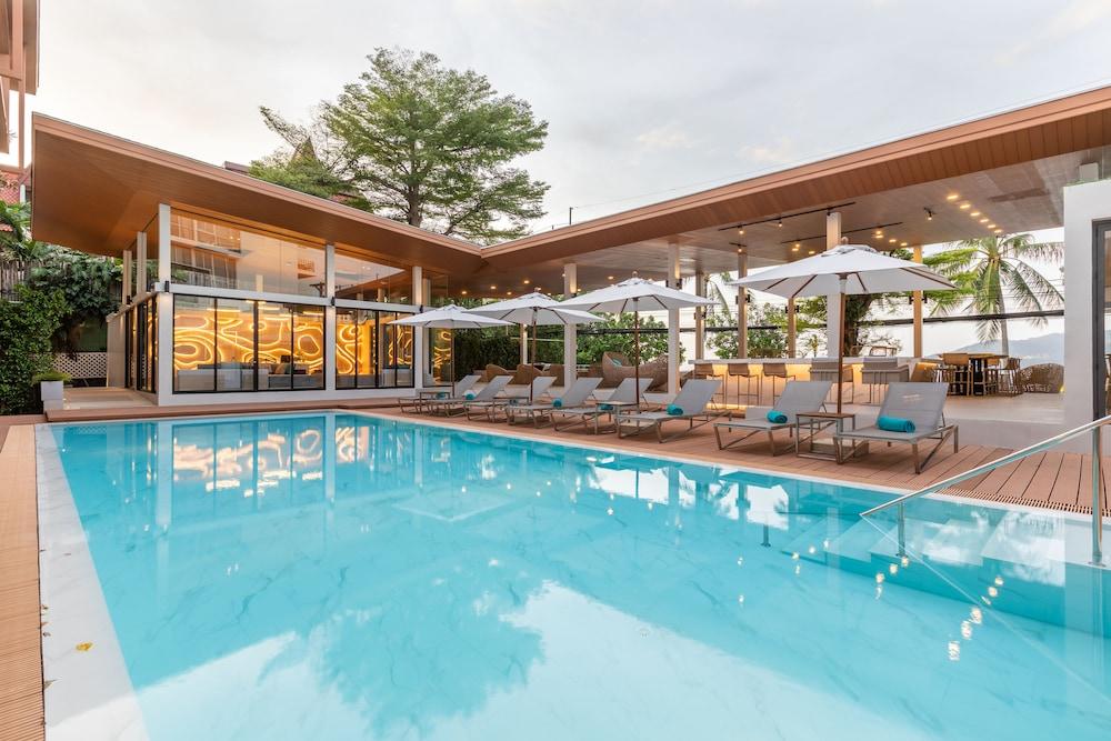 Liv Hotel Phuket Patong Beachfront Exterior foto