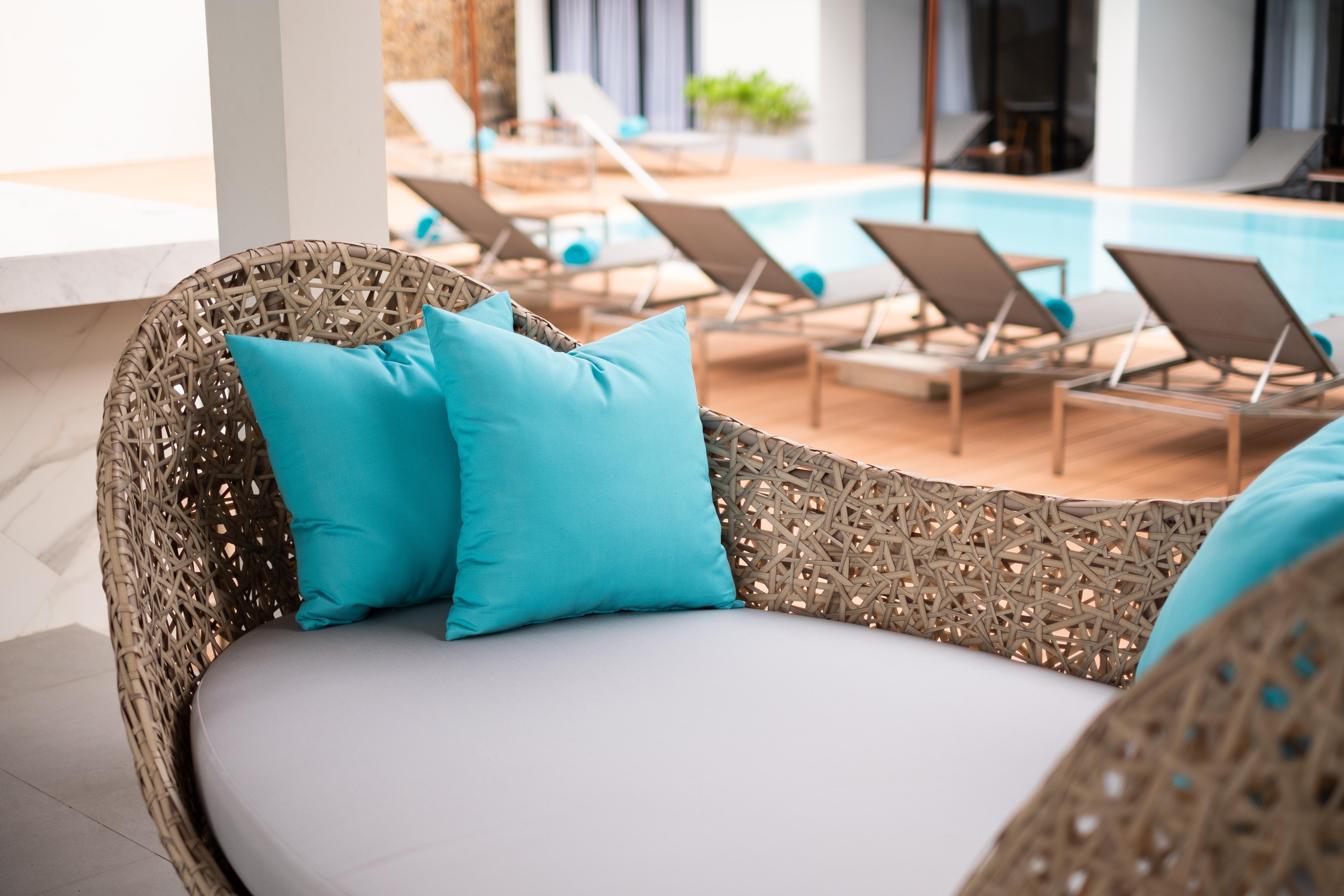 Liv Hotel Phuket Patong Beachfront Exterior foto